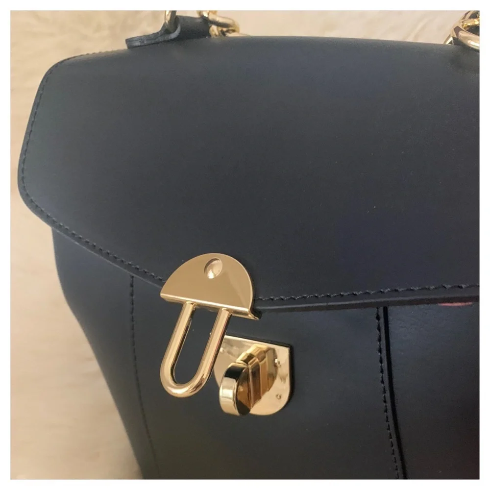 NWT DIVINA FIRENZE Leather Convertible Backpack/Purse - Picture 5 of 8